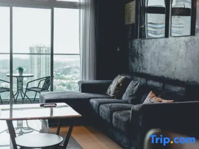 Twin Galaxy Jet Black 3BR6pax Balcony nr KSL