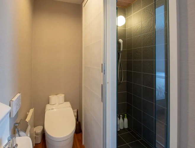 2 Bedrooms Apartment