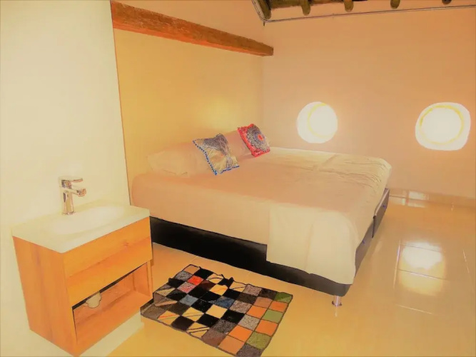 Espiritu Santo hostel by Maos