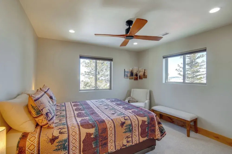 5 Mins to Brian Head Resort: Family Gem w/ Views