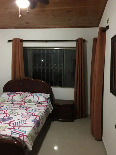 Casa con Piscina Privada y Jacuzzi