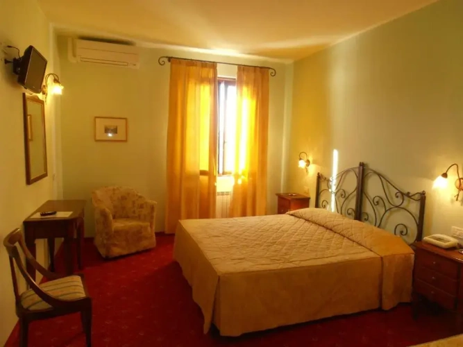 Standard Triple room with lake view