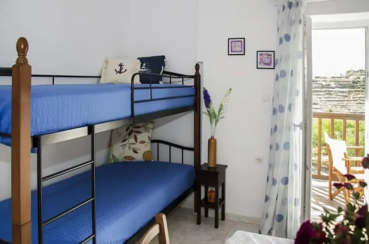 Palaios Rooms
