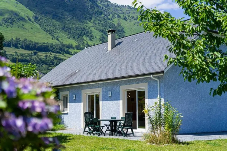 2 Bedrooms Cottage