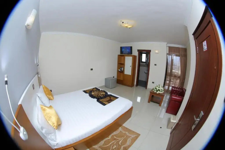 Hotel Tirago