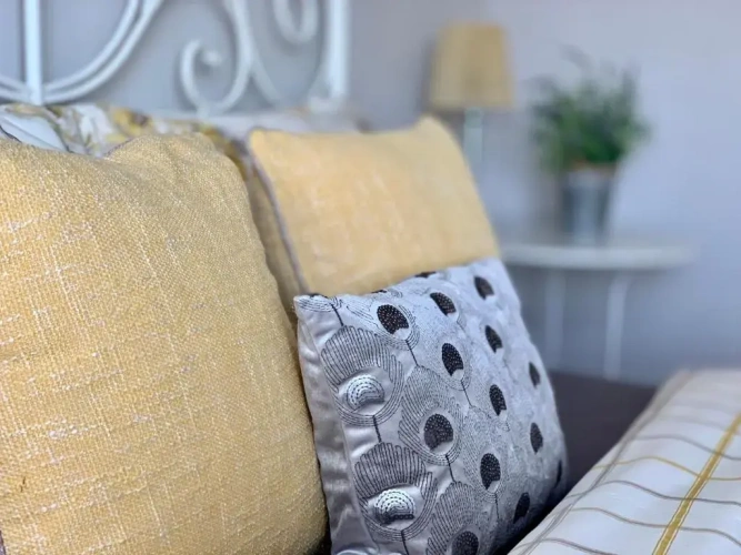 2 Bedrooms Single Apartment