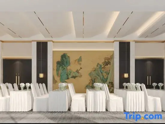 Zhenxiang Hotel (Leyang Shennong Square Store)