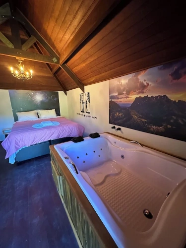 1 Bedroom Presidential Chalet with balcony