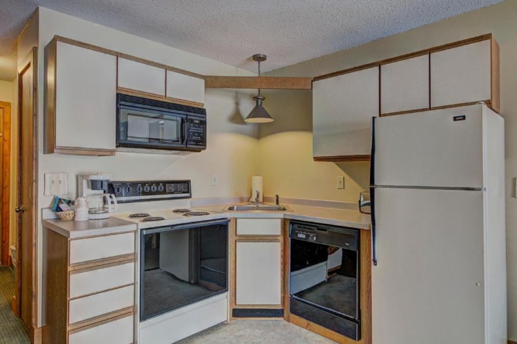 3 Bedrooms Suite with balcony and with view