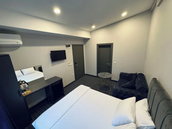 Economy Studio