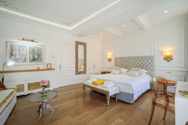 Superior Suite with balcony
