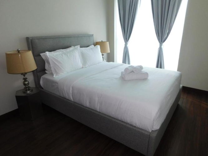 3 Bedrooms Apartment