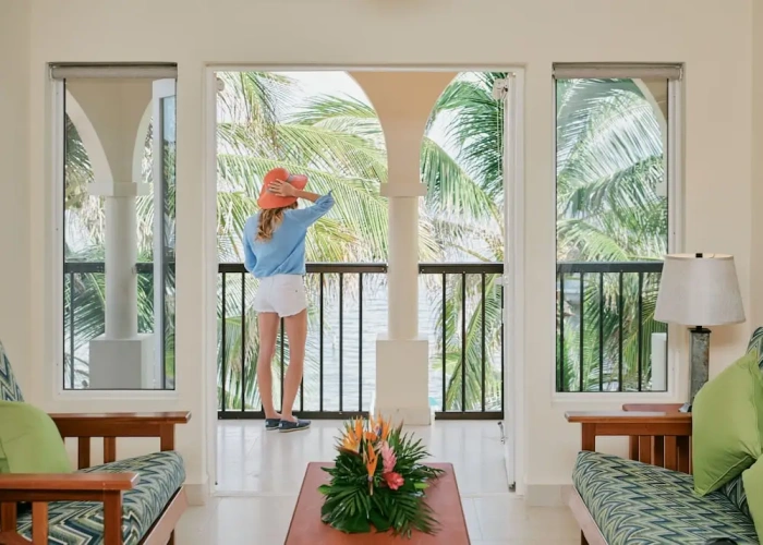 1 Bedroom Suite with balcony and oceanfront