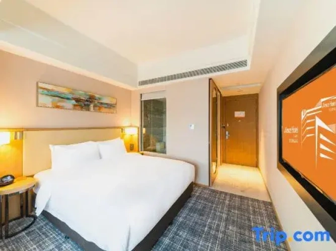 Deluxe Double room with view