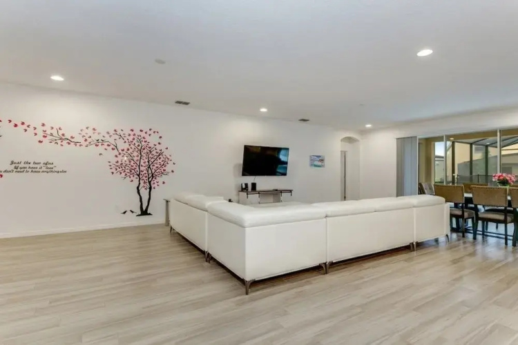 6028bod 14 Bedroom Home