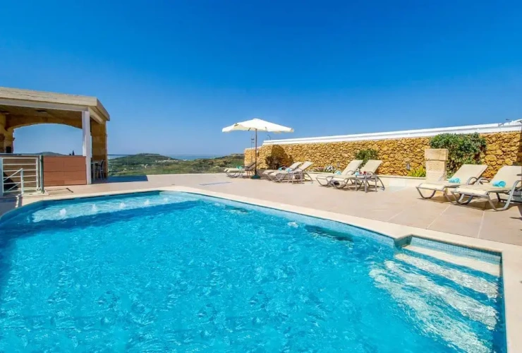 3 Bedrooms Villa