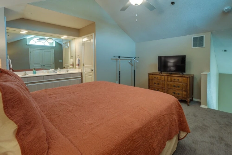 3 Bedrooms Apartment with balcony