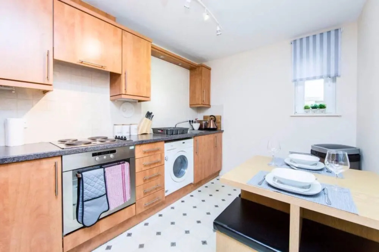 2 Bedroom Apartment With Parking