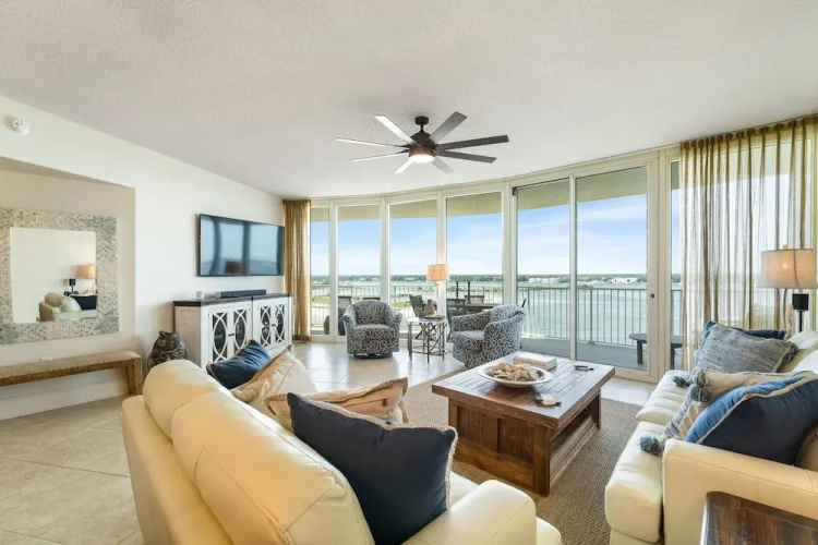Three Bedroom With Bay Views Unit - Crb1105