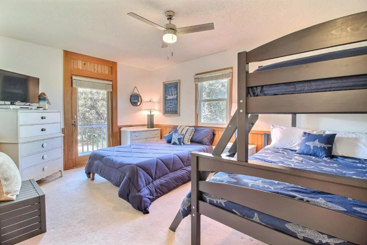 6013 - Surf Shack