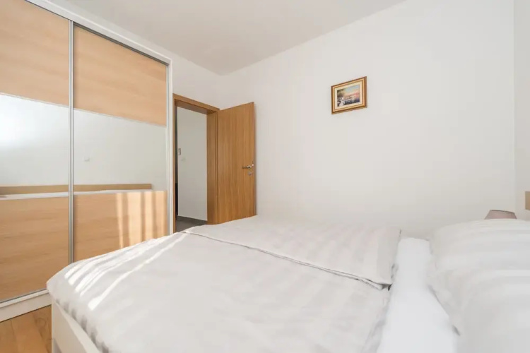 Apartments Kljajić