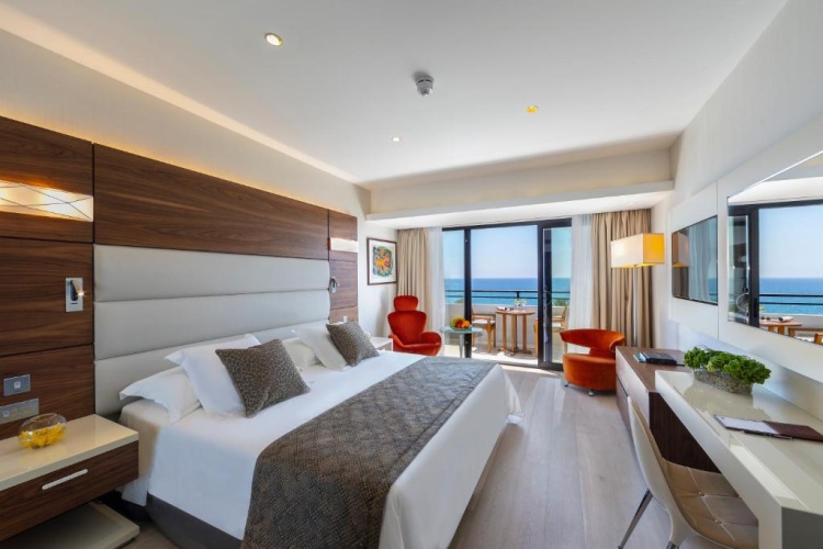 Family Plus room with sea view