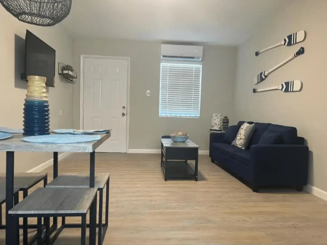 2 Bedrooms Cottage