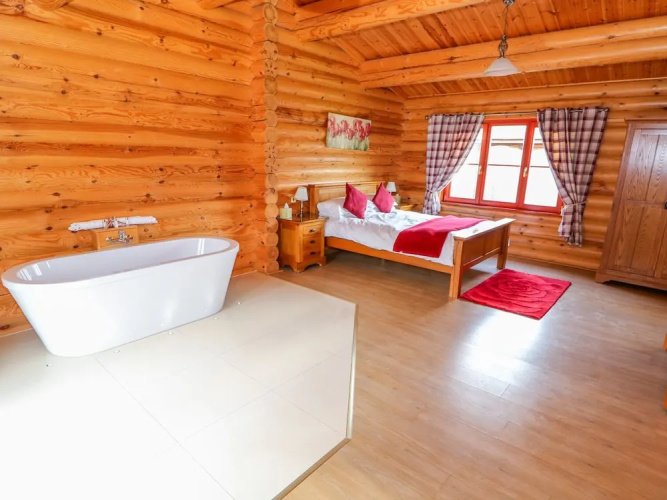 Ash Lodge