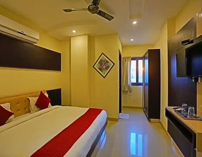 Hotel Suraj Palace