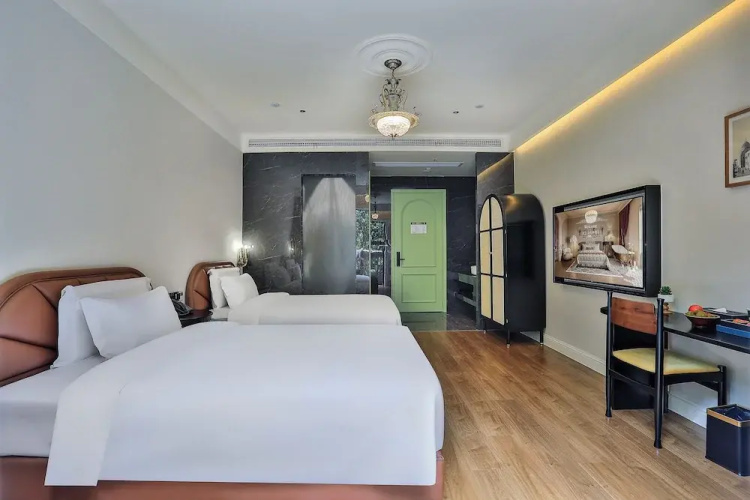 Meet the designer hotel