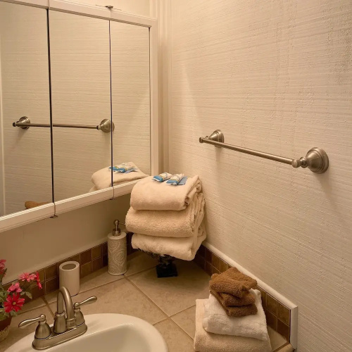 Slopesider 23b 2 Bedroom Condo by RedAwning