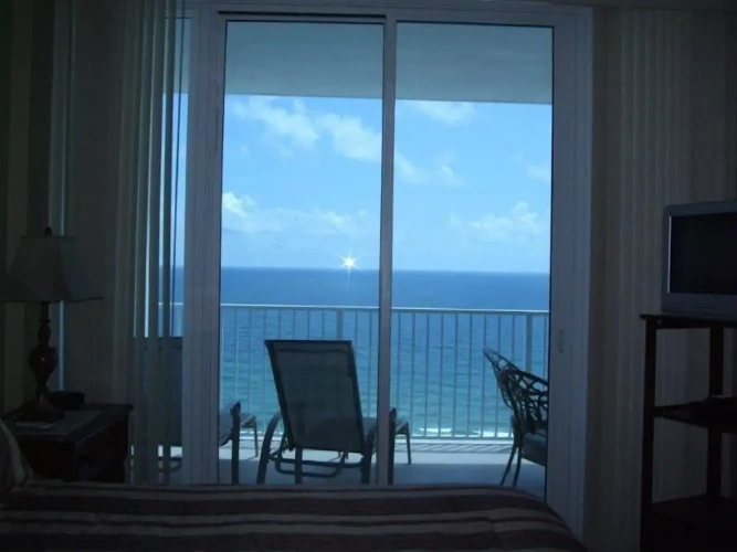 2 Bedrooms Standard room with balcony and beachfront