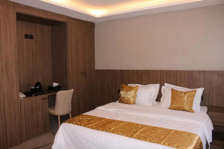 1800 Degrees Hotel