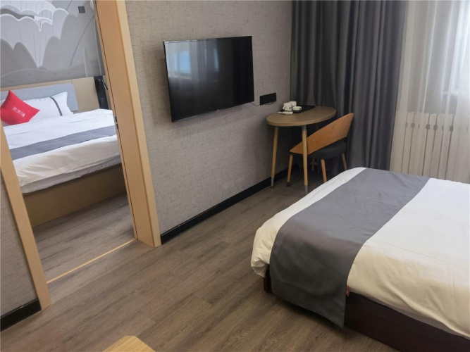 Standard Triple Family Suite