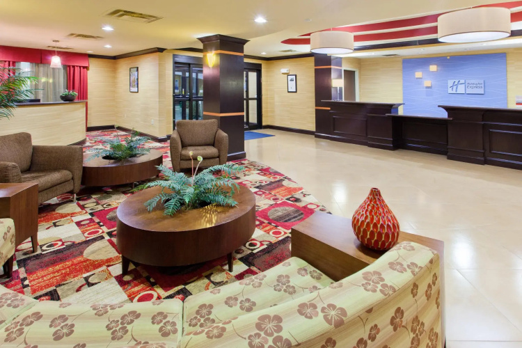 Holiday Inn Express & Suites Rome-East by IHG