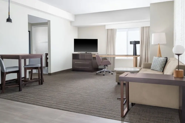 1 Bedroom Suite