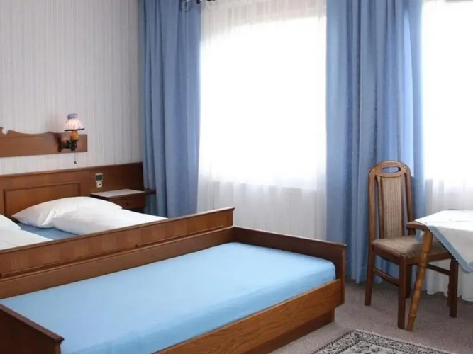 Standard Triple room with balcony