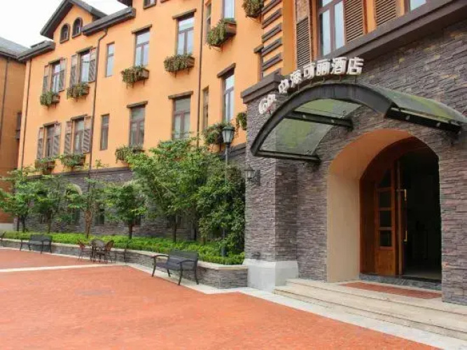 Eteem Resort Hotel