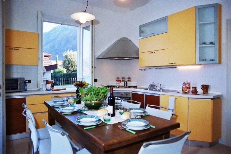 4 Bedrooms Villa
