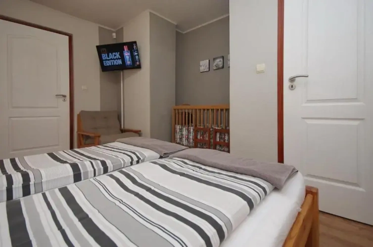 3 Bedrooms Apartment