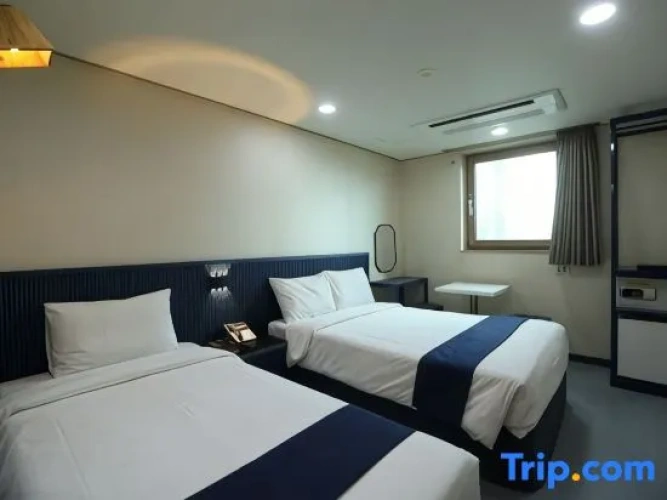 Standard Twin Family room