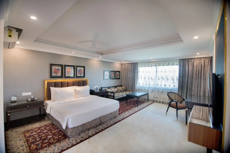 Standard Club room