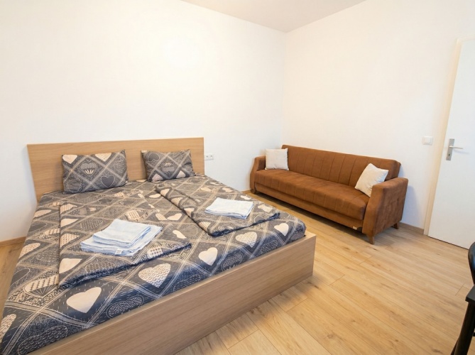 Standard Triple room