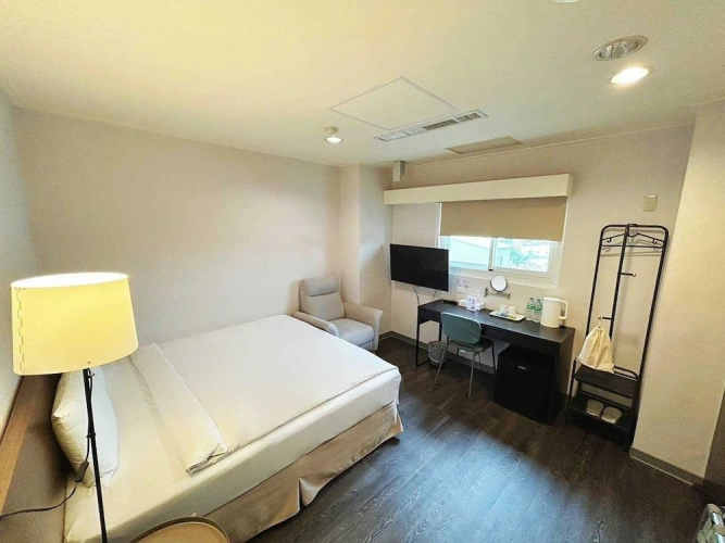 Standard Double room with city view