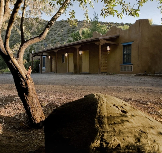 Standard Quadruple room with courtyard view