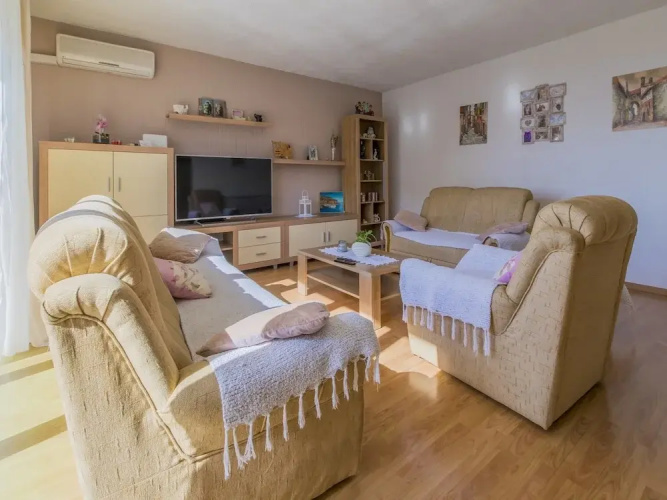 Apartments Ana
