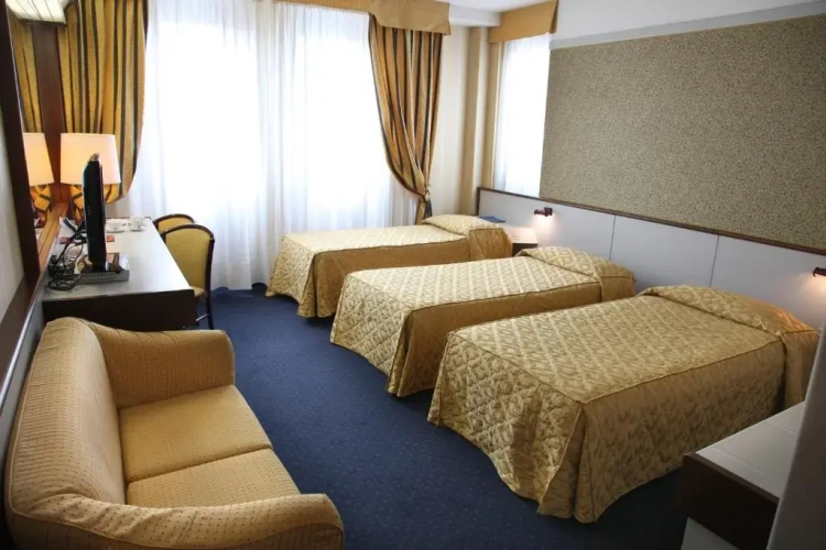 Classic Triple room