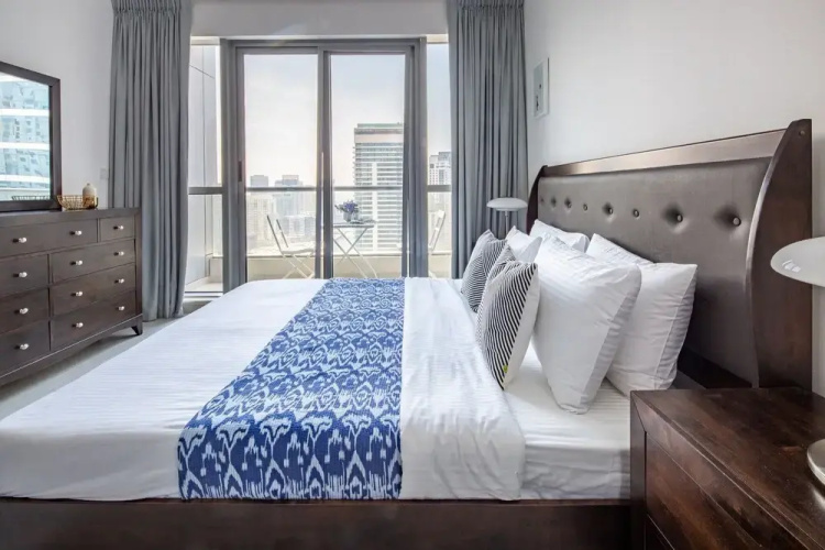 Panoramic 1BR Apartment In Dubai Marina