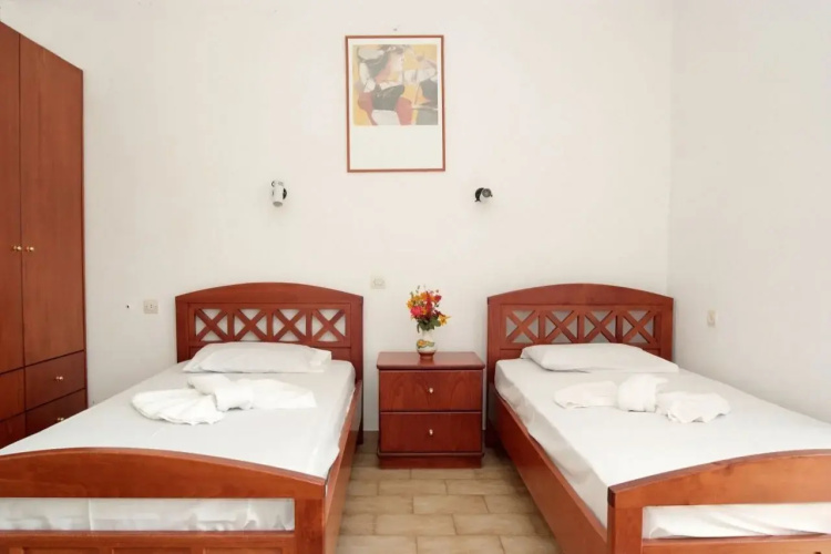 Ekavi Apartments