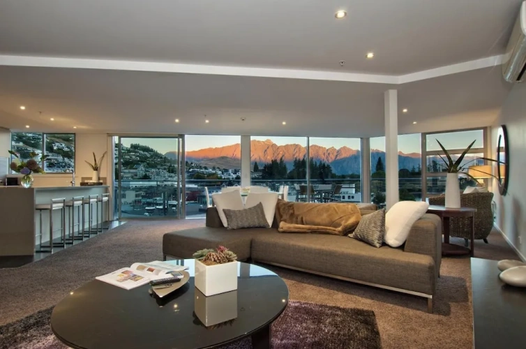 Deluxe Apartment